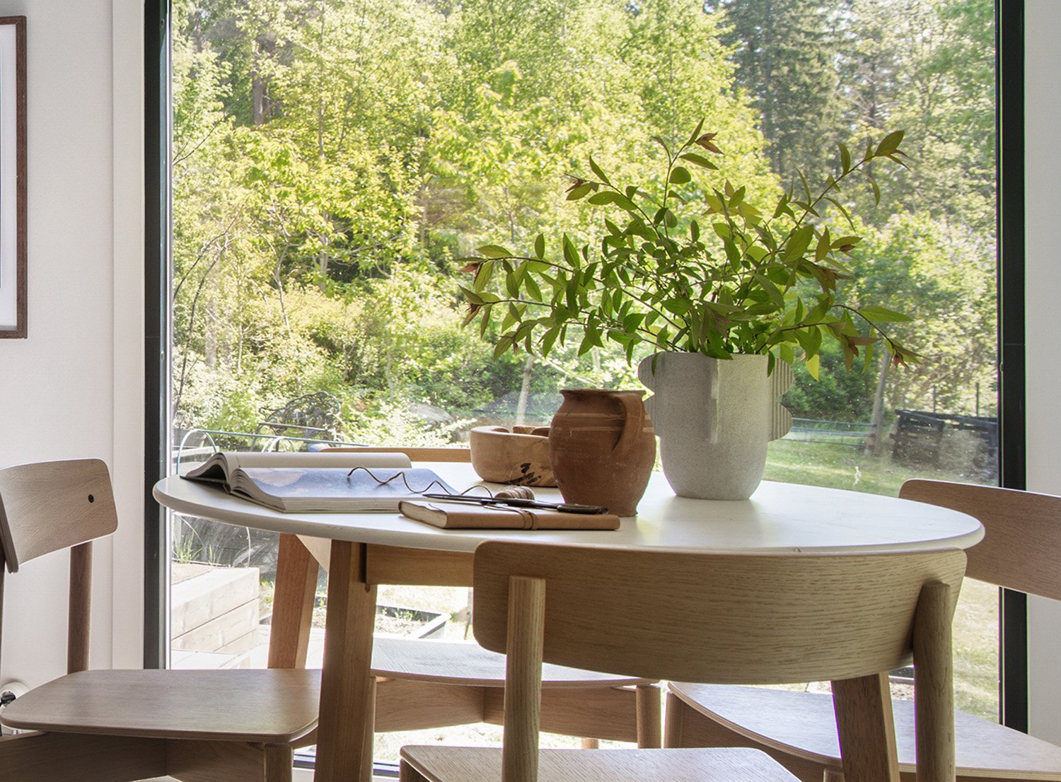 matplats framförs stort fönster-1